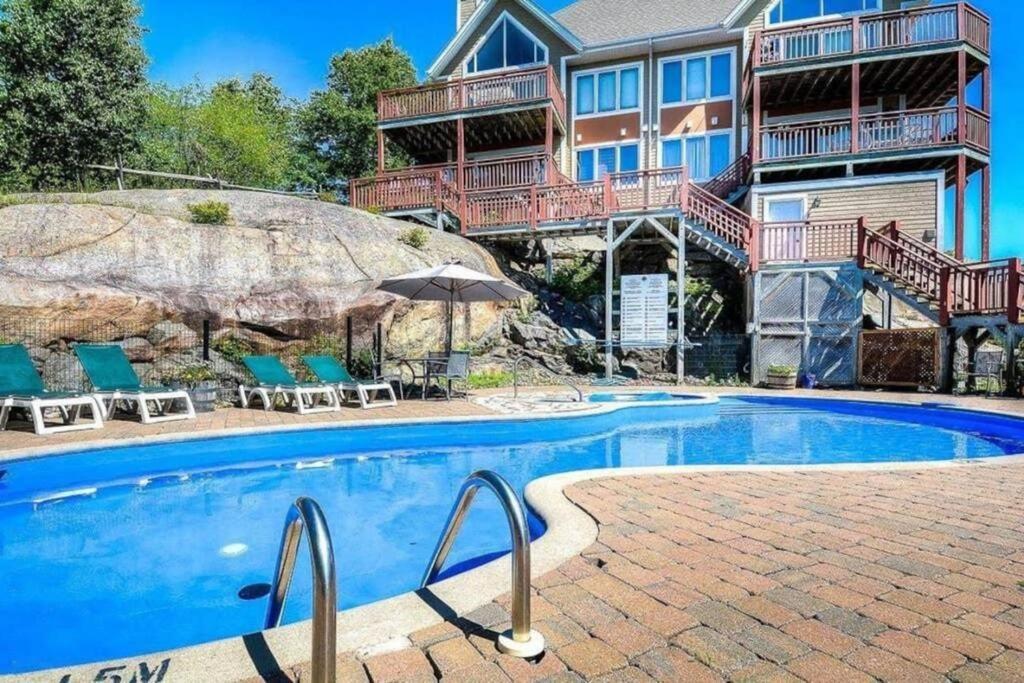 Hauts-bois Inout 2brs Wpool Access 197-9 Hébergement de vacances Mont-Tremblant
